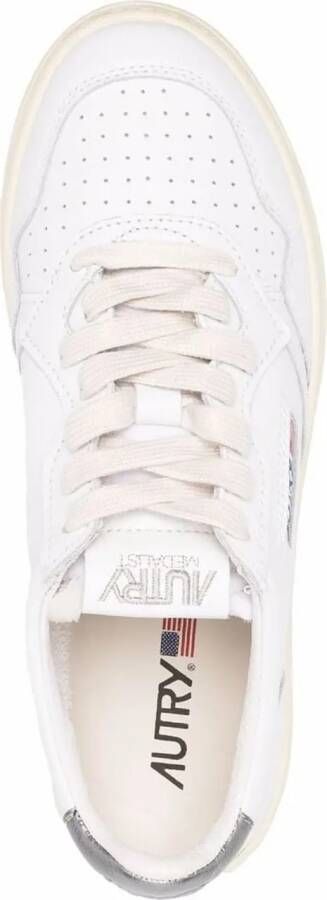 Autry Low-Top Sneakers Gold in goud