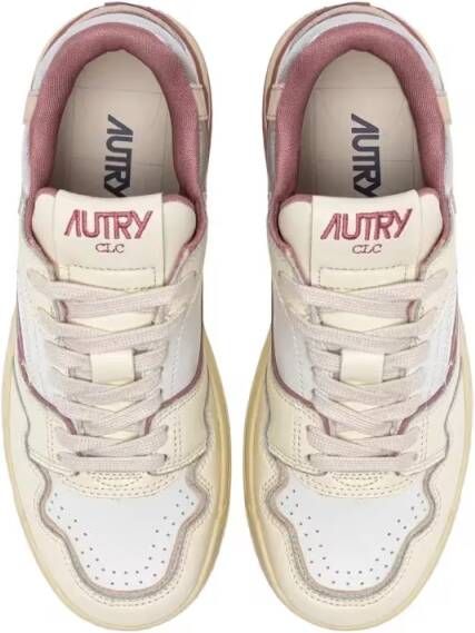 Autry Low-Top Sneakers Clc Low Leat Lam Wht Rose Sneakers in beige