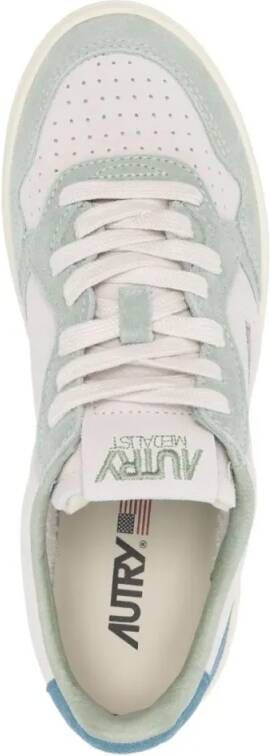 Autry Low-Top Sneakers Light Grey Medalist Sneakers in grijs