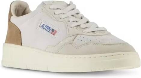 Autry Low-Top Sneakers Low-Top Suede And Leather Sneakers With Contrastin in grijs