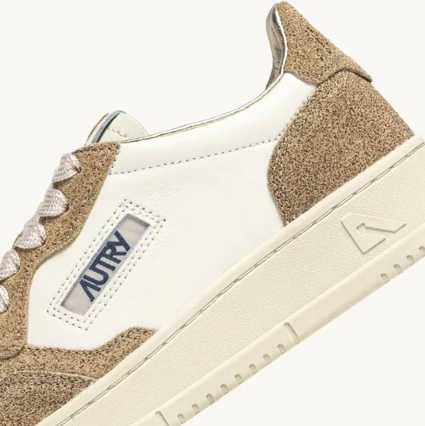 Autry Low-Top Sneakers Medalist Low Lea Stars Marsh Sand Sneakers in beige