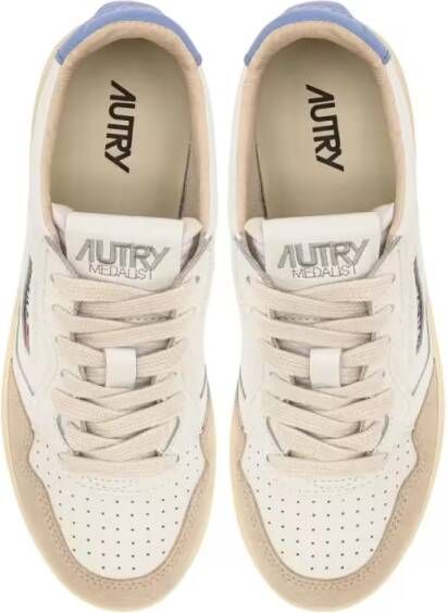 Autry Low-Top Sneakers Medalist Low Leat Suede Wht Drblue Sneakers in wit