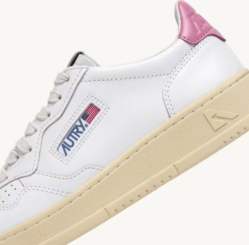 Autry Low-Top Sneakers Medalist Low Leat Wht Polignac Sneakers in wit