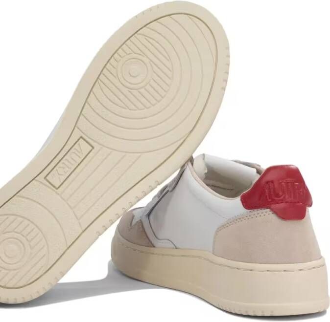 Autry Low-Top Sneakers "Medalist Low" Sneakers in wit