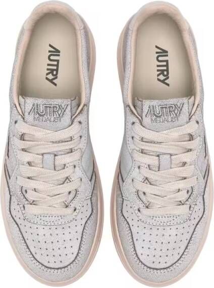 Autry Low-Top Sneakers Medalist Low Sue Scrap Wht Pinktint Sneakers in wit