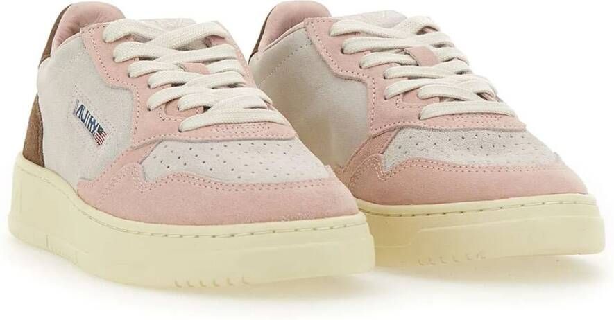 Autry Low-Top Sneakers Medalist Low-Top Sneakers With Perforated Detailin in bruin
