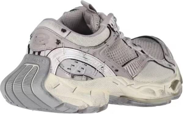 Balenciaga Low-Top Sneakers "Stapler" Sneakers – Beige in grijs
