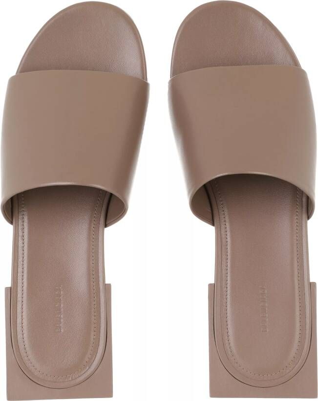Balenciaga Slippers & Mules Box Mule in beige