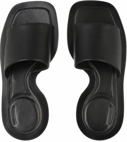 Balenciaga Slippers Void Flat Sandals in zwart