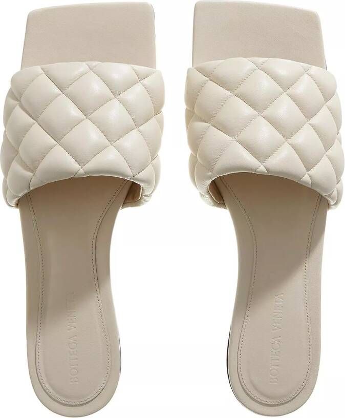 Bottega Veneta Sandalen Flat Lido Sandals Leather in wit