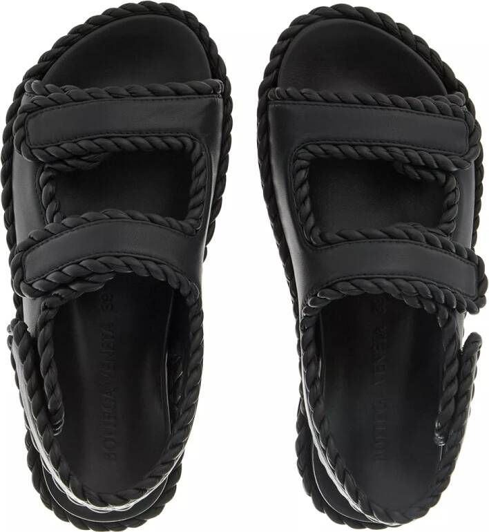 Bottega Veneta Sandalen Flat Sandal in grijs