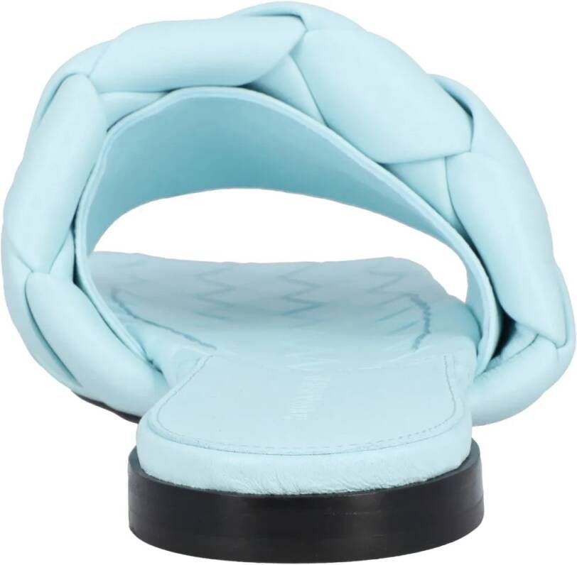 Bottega Veneta Sandalen Lido Flat Sandal in blauw