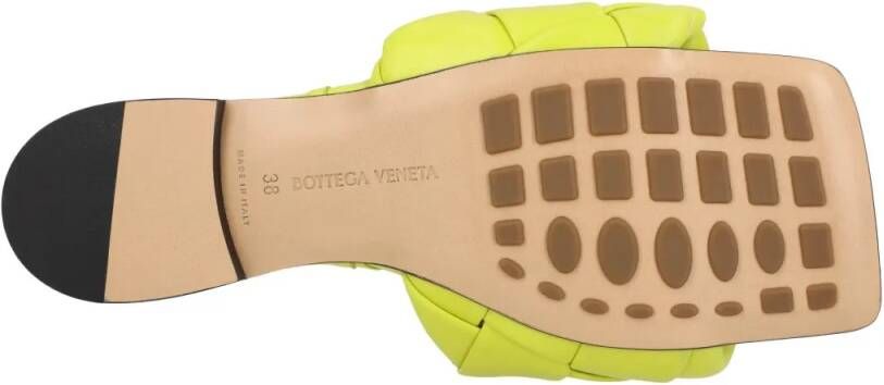 Bottega Veneta Sandalen Lido Flat Sandal Yellow in geel