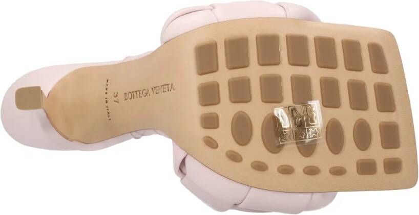 Bottega Veneta Slippers & Mules Lido Mule Pink in roze