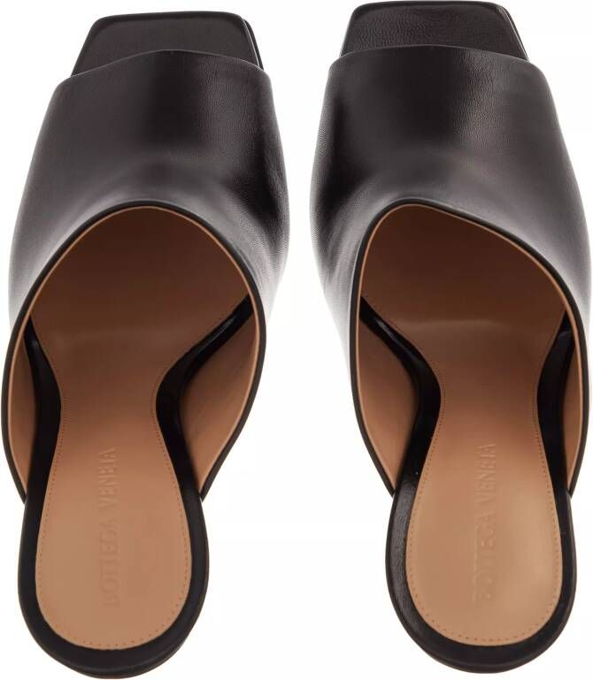 Bottega Veneta Slippers & Mules Knot Sabot in zwart