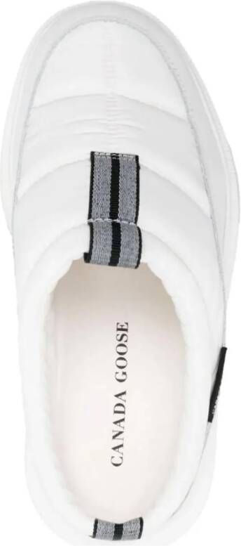 Canada Goose Low-Top Sneakers Cypress Puffer Mules in wit