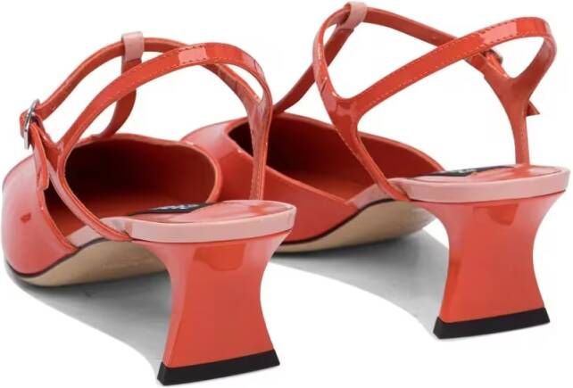 Carel Paris Sandalen Pointed Toe T-Strap Sandals in rood