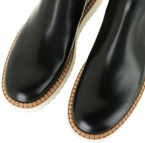 Chloé Boots & laarzen Kurtys Flat Chelsea Boots in zwart
