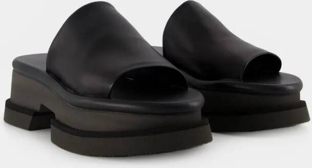 Clergerie Sandalen Faith Sandals Black Leather in zwart
