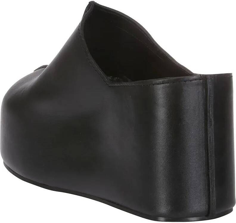 Coperni Sandalen Elegant Leather Clog Wedge in zwart