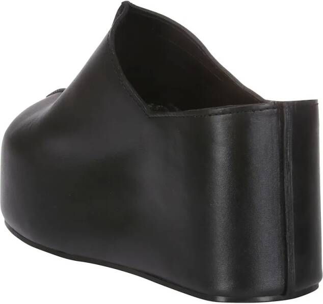 Coperni Sandalen Elegant Leather Clog Wedge in zwart