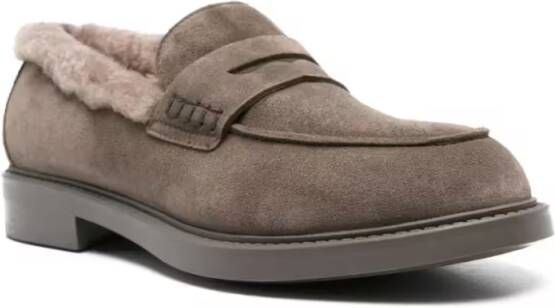 Doucal's Classic Grey Leather Loafers With Plush Lining in grijs