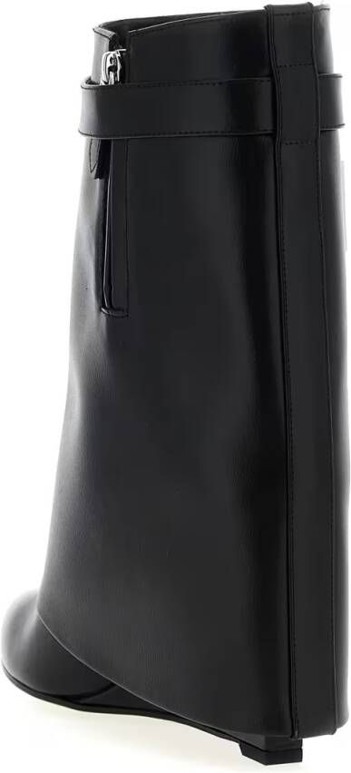 Givenchy Low-Top Sneakers Stiefeletten aus Leder in zwart