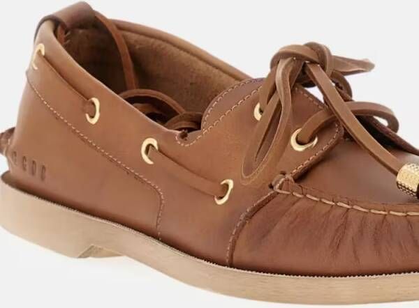 Golden Goose Brown Leather Boat Loafer in bruin
