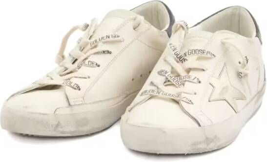 Golden Goose Low-Top Sneakers Classic Low-Top Sneakers With Vintage Finish in beige
