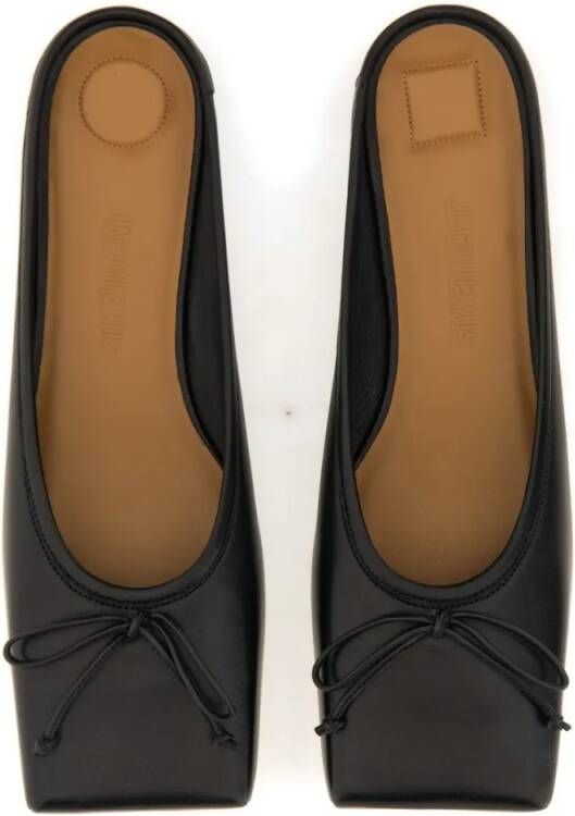 Jacquemus Black Lambskin Mules With Bow Detail in zwart