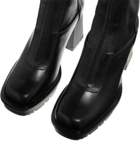 Karl Lagerfeld Boots & laarzen Voyage VI Ankle Zip Boot in zwart