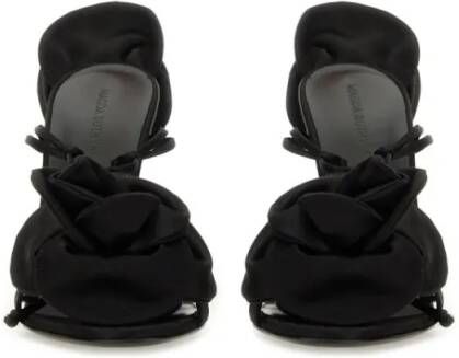 Magda Butrym Sandalen Floral-Embellished Satin Sandals in zwart