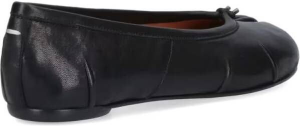 Maison Margiela Black Leather Tabi Ballerinas With Signature Detai in zwart