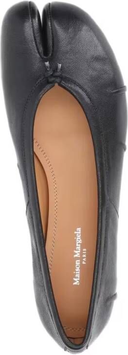 Maison Margiela Black Leather Tabi Ballerinas With Signature Detai in zwart