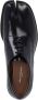 Maison Margiela Low-Top Sneakers Refined Black Leather Derby Shoes With Tabi Detail in zwart - Thumbnail 4