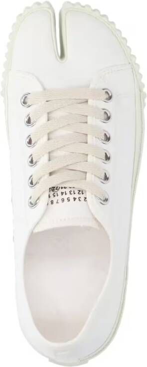 Maison Margiela Low-Top Sneakers "Tabi" Sneakers – White in wit