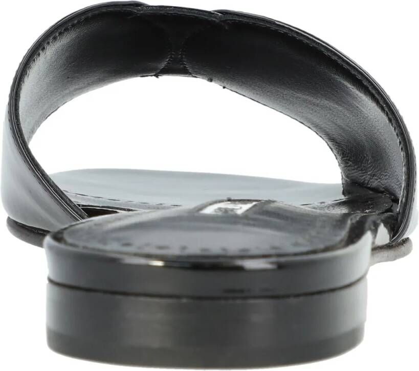 Manolo Blahnik Sandalen Houramu Flat Black in zwart