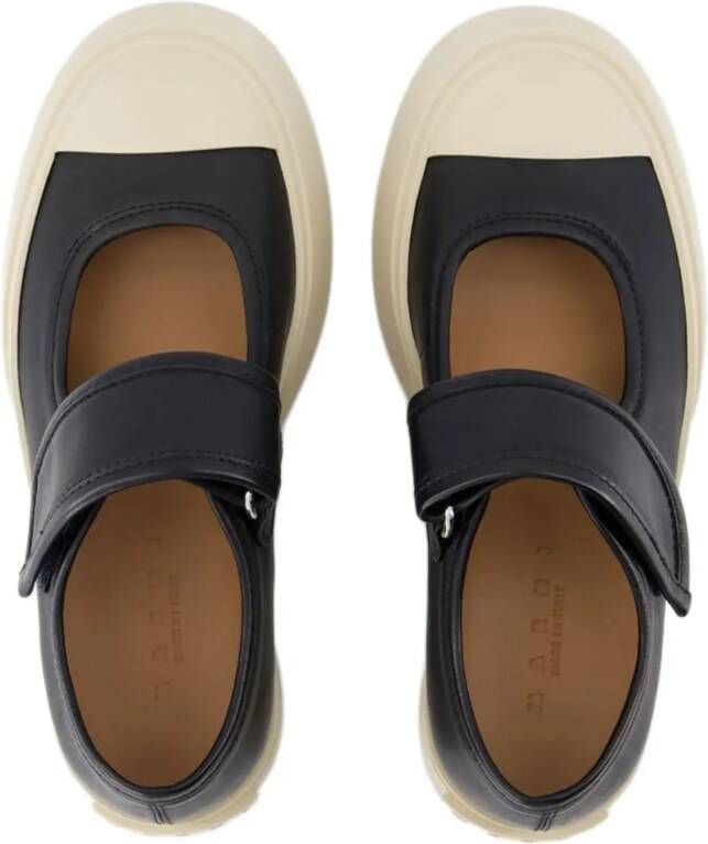TOD'S Classic White Moccasin Flat Shoes With Rubber Stud in wit