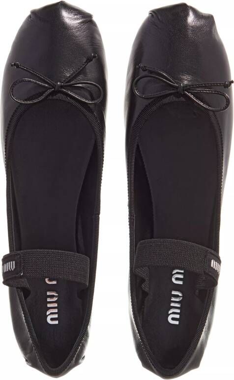 Miu Loafers & ballerina schoenen Leather Ballerinas in zwart