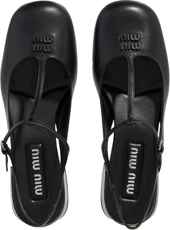 Miu Loafers Square Toe Mary Janes in zwart