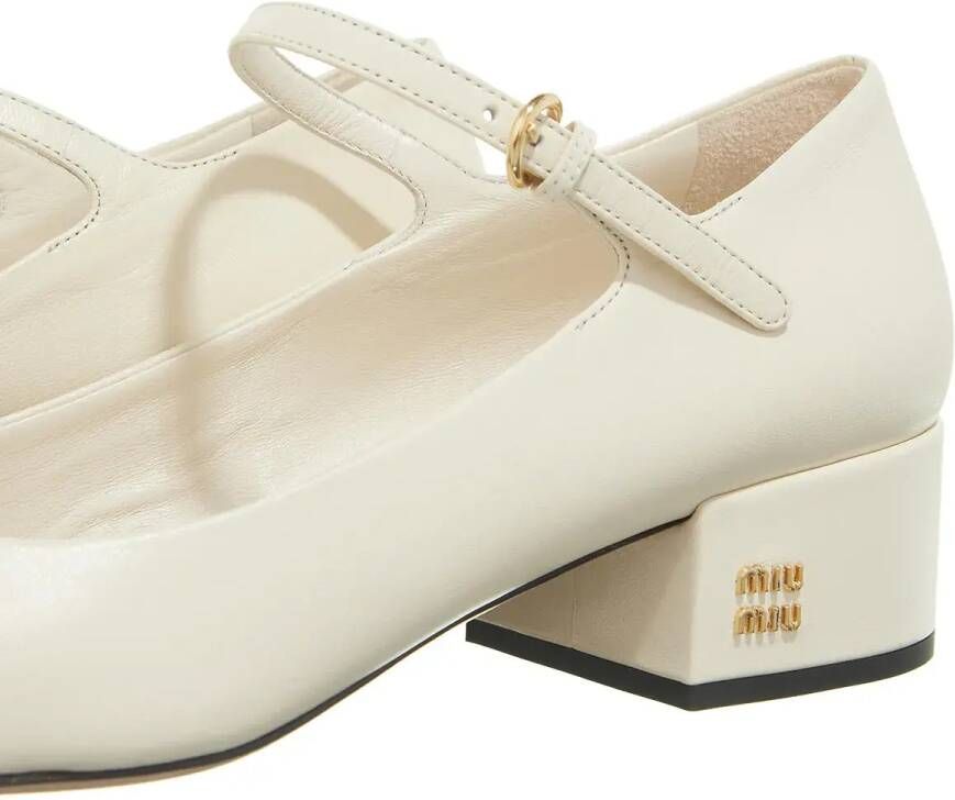 Miu Loafers Woman Two Toned Pumps in crème