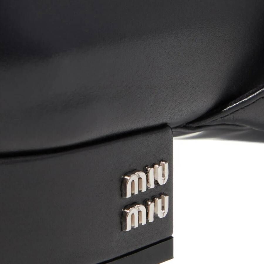 Miu Loafers Leather Mary Janes in zwart