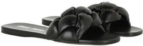 Miu Slippers Padded Slipper Leather in zwart