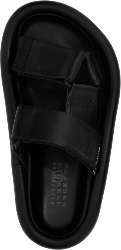 MM6 Maison Margiela Sandalen Adjustable Black Leather Sandals With Rubber Sole in zwart