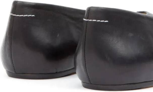 MM6 Maison Margiela Stitch-Out Leather Ballerina Shoes in zwart