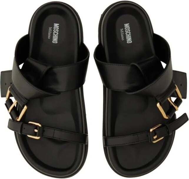 Moschino Sandalen Black Leather Sandal With Woven Buckle Detail in zwart