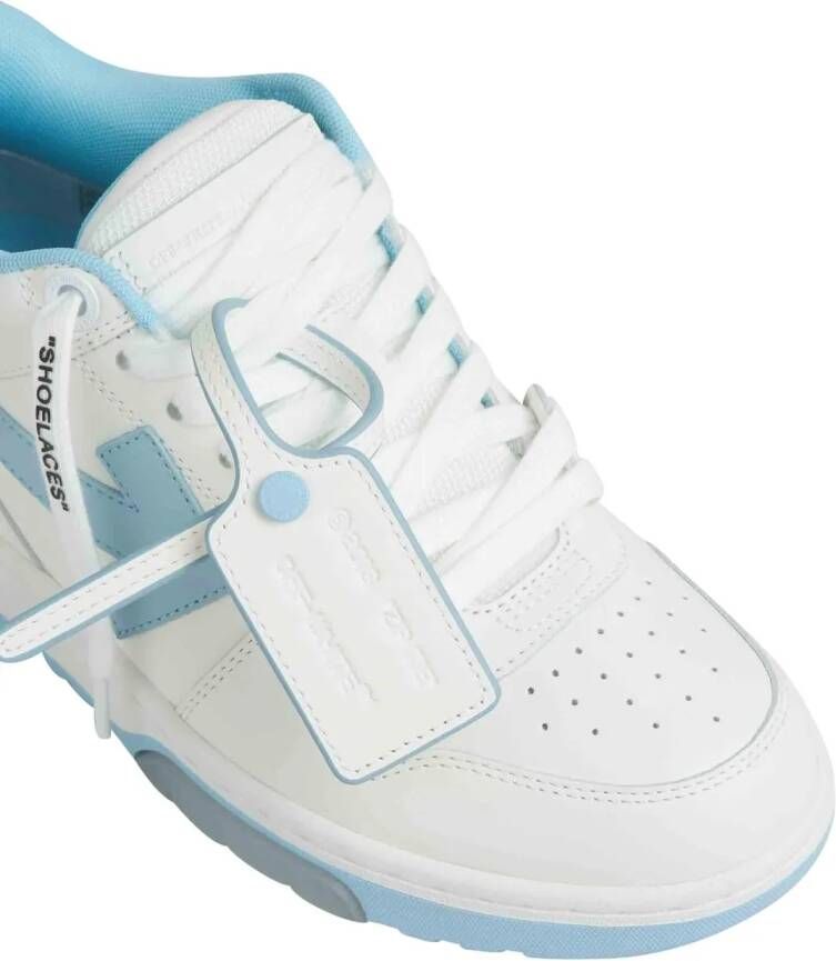 Off-White Low-Top Sneakers Out Of Office in wit