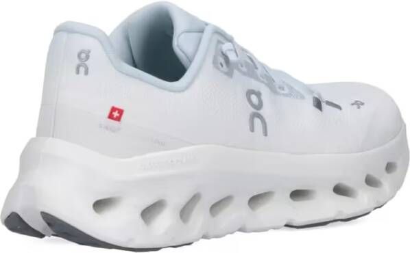 On Low-Top Sneakers White Sneakers With Blue Details And Logo Embroide in wit