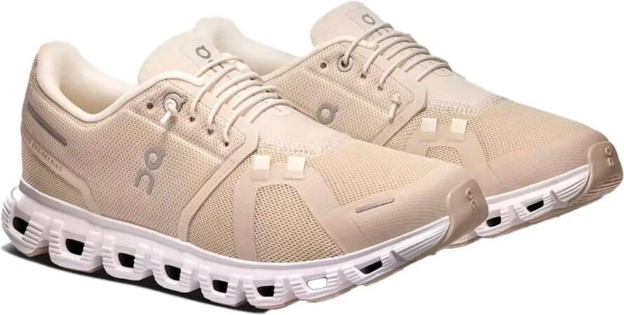 On Low-Top Sneakers Cloud 6 Sneakers in beige