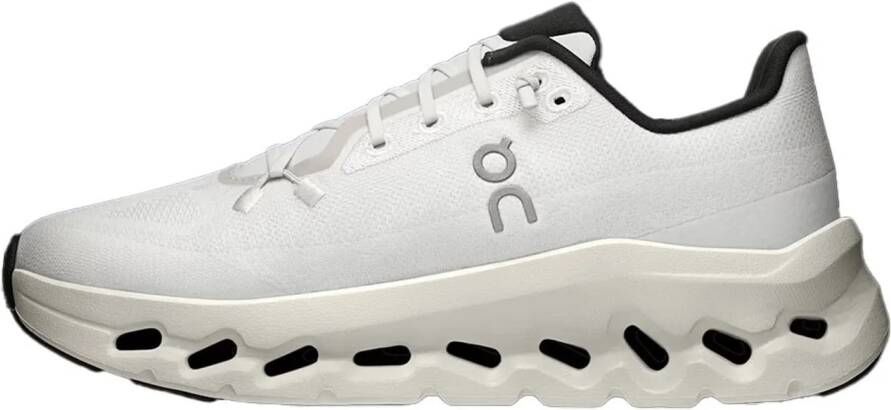 On Low-Top Sneakers Cloudtilt' Sneakers in wit